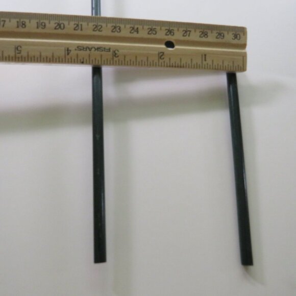 Yellow Flower Metal Yard Decor Stake all metal (no moving parts) - Picture 12 of 13